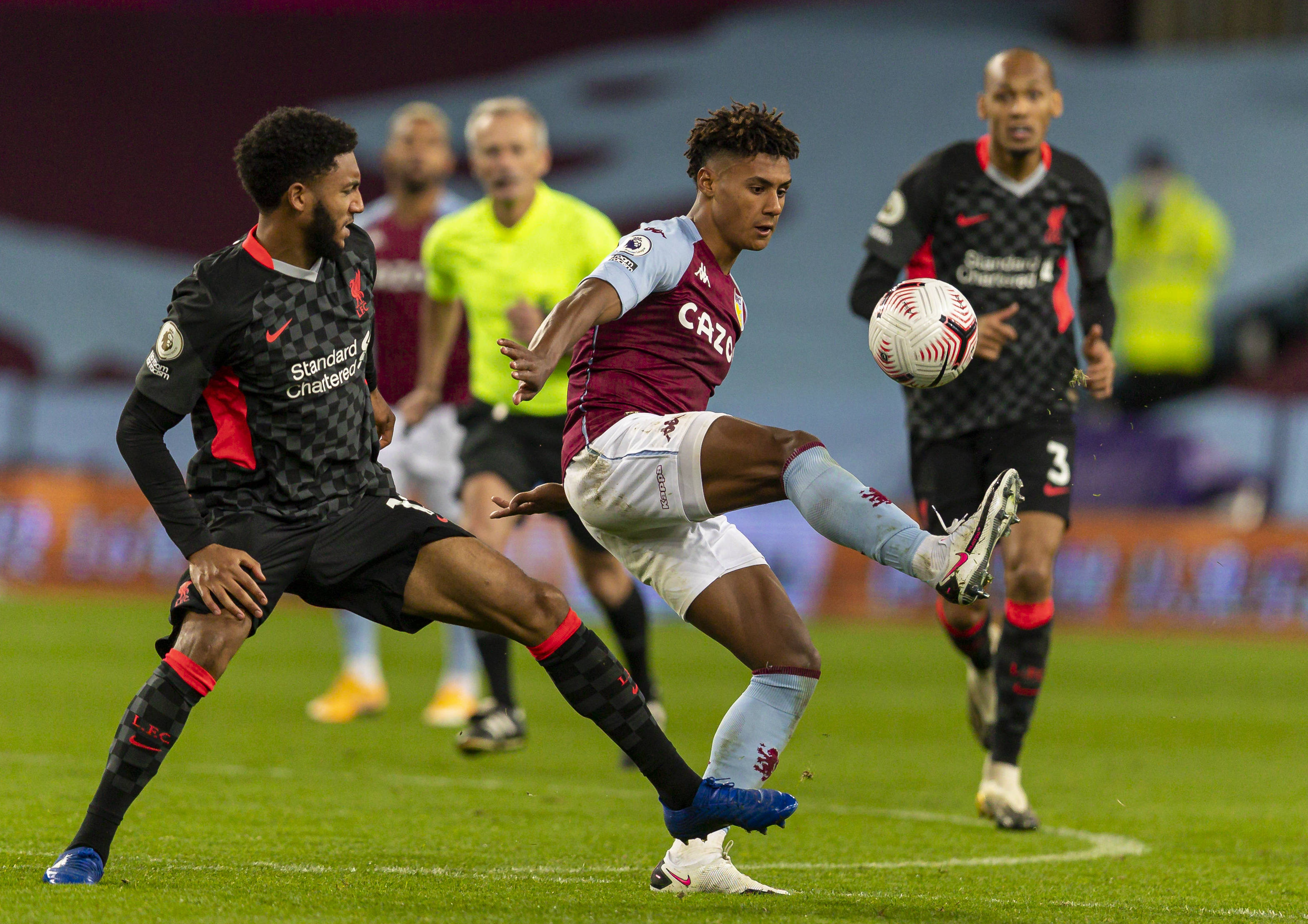 他在关键时 他在关键时